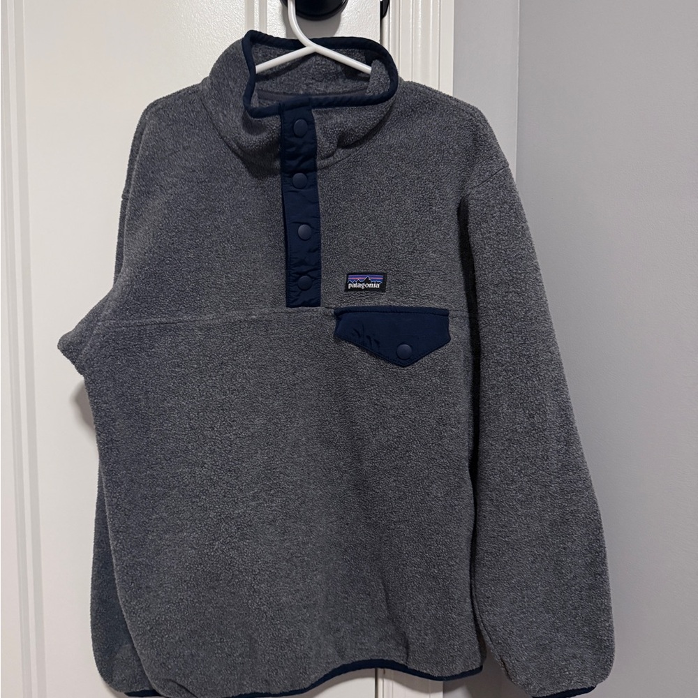 Patagonia Charcoal and Navy Fleece Pullover